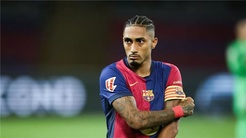 رافينها: لا أفكر في الرحيل.. وهدفي دوري أبطال أوروبا مع برشلونة