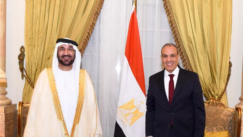 وزير الخارجية يبحث مع رئيس البرلمان العربي تعزيز الوحدة والمواقف المشتركة