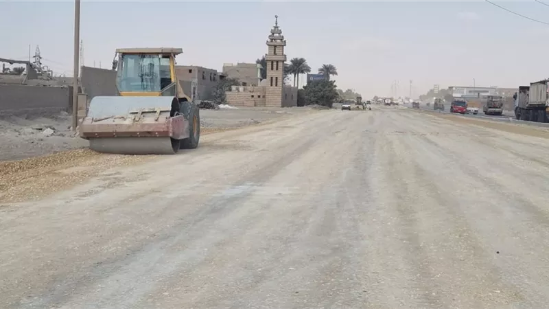 محافظ الجيزة: رصف طريق المريوطية بدءا من أسفل محور الضبعة بطول 2 كم