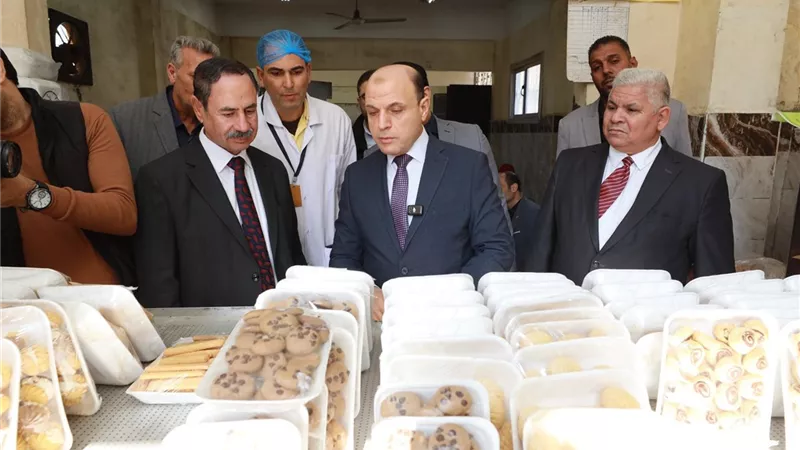 إعداد جيل مؤهل لسوق العمل.. محافظ كفر الشيخ يشيد بدور المنافذ المدرسية 