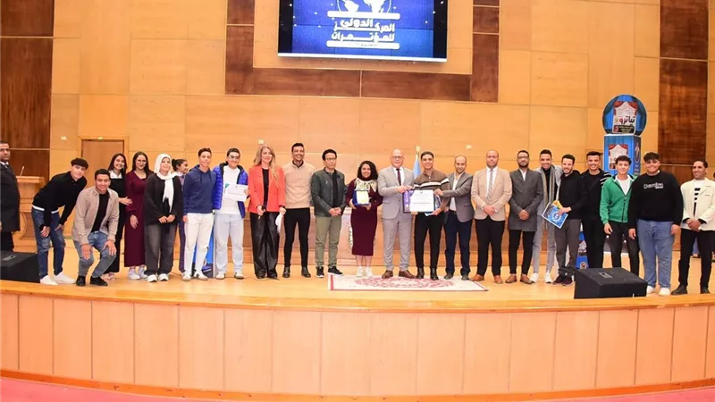 «التربية النوعية» بطل العروض المسرحية بتياترو جامعة سوهاج للموسم السادس