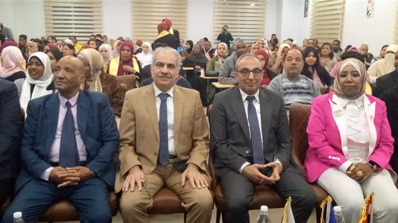 رئيس جامعة أسوان: اللغة العربية هوية أمة وخطها العربي وعاء حضارتها الخالد