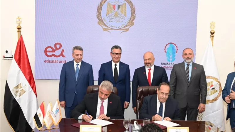 وزير التموين يشهد بروتوكول تعاون لتطوير مجمعات «كاري أون» الاستهلاكية