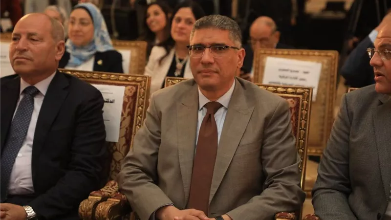 محافظ الجيزة: الدولة تعمل على تعزيز الاستثمارات في قطاع الطاقة