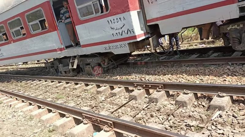 خروج عربات من قطار منوف عن القضبان بقرية الحامول بالمنوفية 