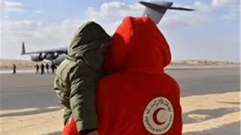 الهلال الأحمر المصري يواصل جهوده الإغاثية لغزة بقافلة إنسانية جديدة 