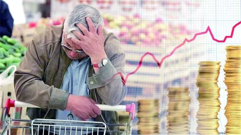 خبير اقتصادي يشرح تراجع المبيعات في قطاعات واسعة بمصر| فيديو