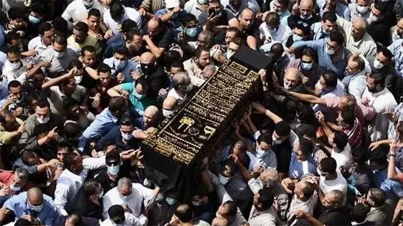 لماذا لا يصلى على الشهيد صلاة جنازة؟.. علي جمعة يوضح