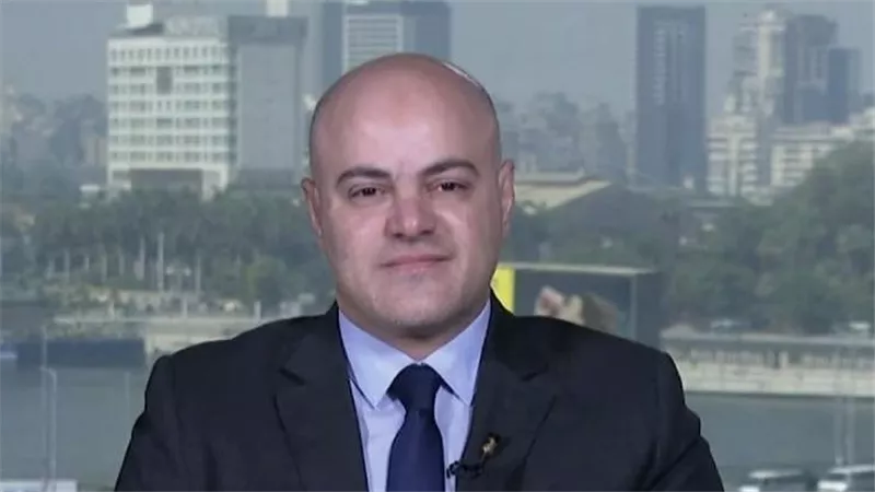 باسم أحمد: البورصة قد تهبط مؤقتًا دون 40 ألف نقطة قبل موجة صعود قياسية