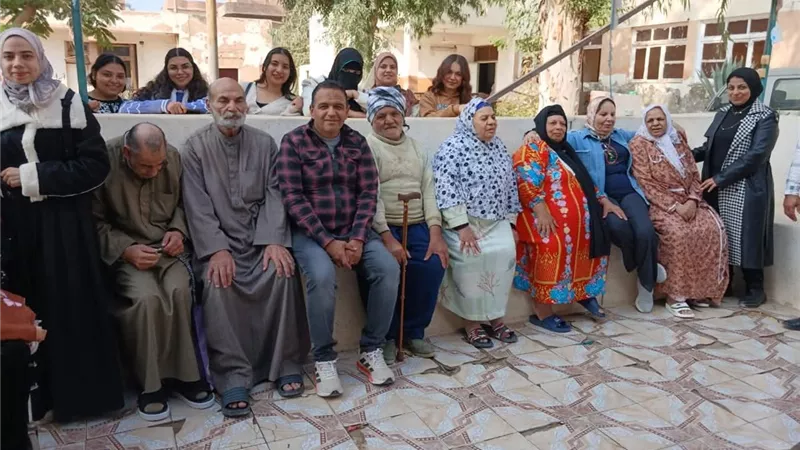 جامعة بني سويف تعزز دورها المجتمعي بزيارة إنسانية لدار مسنين