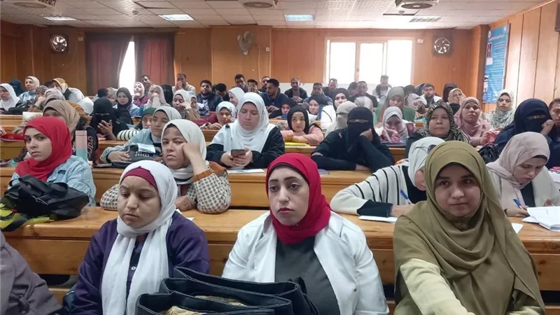 «تمريض بني سويف» تطلق فعالية توعوية بمناسبة اليوم العالمي لـ«الإيدز» 