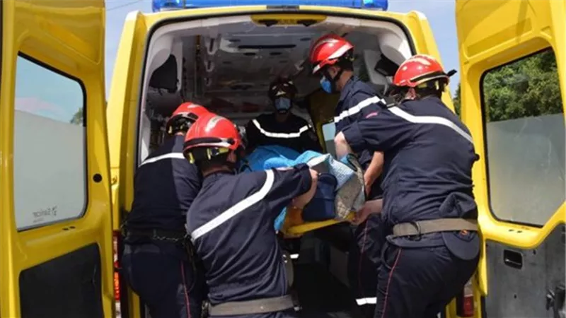 إصابة شخص في انقلاب سيارة ربع نقل على محور دار السلام بقنا