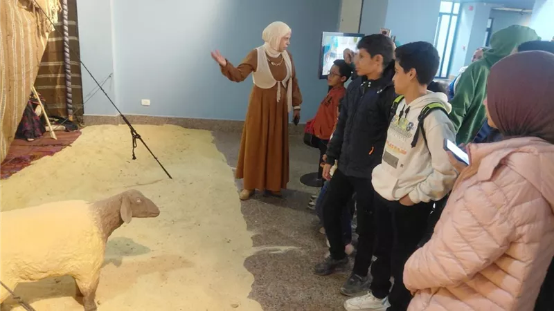 أطفال مكتبة المعادي في ضيافة متحف الفنون الشعبية بأكاديمية الفنون