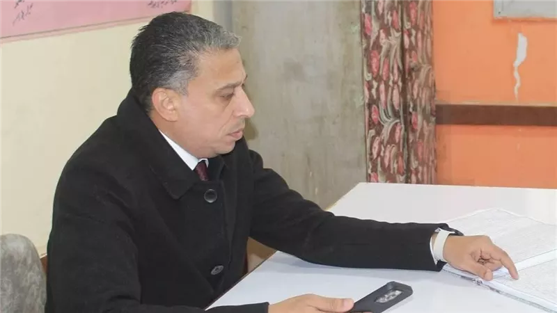 تصدعات وشروخ بمبنى رياض الأطفال بمدرسة الوسام تثير رعب أولياء الأمور 