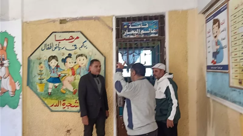 رئيس مدينة قلين بكفر الشيخ يتابع تجهيز المقار الانتخابية