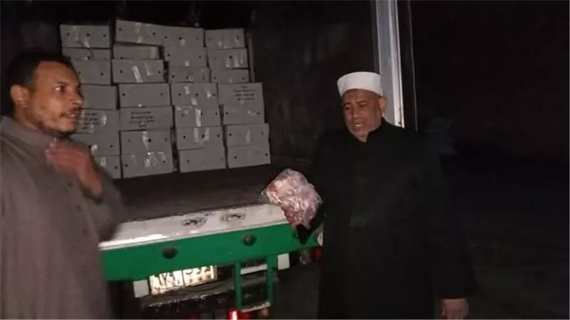 لدعم الأسر الأولى بالرعاية.. محافظة أسيوط تتسلم طنين من لحوم صكوك الأضاحي 