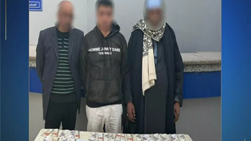 ضبط 3 أشخاص وزعوا أموالا لصالح مرشح بالبساتين