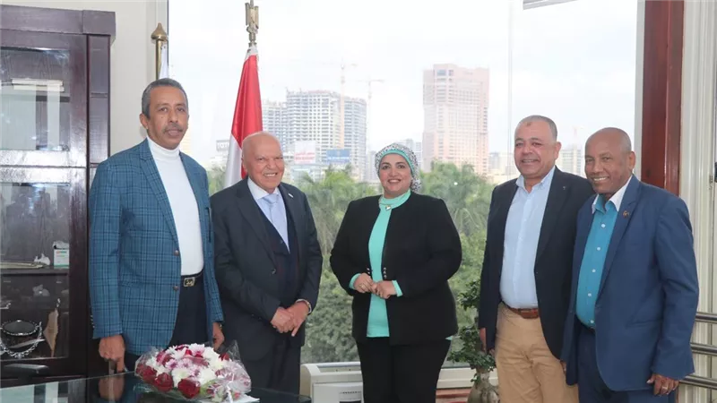  مبادرة المربي الفاضل تتصدر مباحثات نقيب المعلمين ومدير إدارة عين شمس