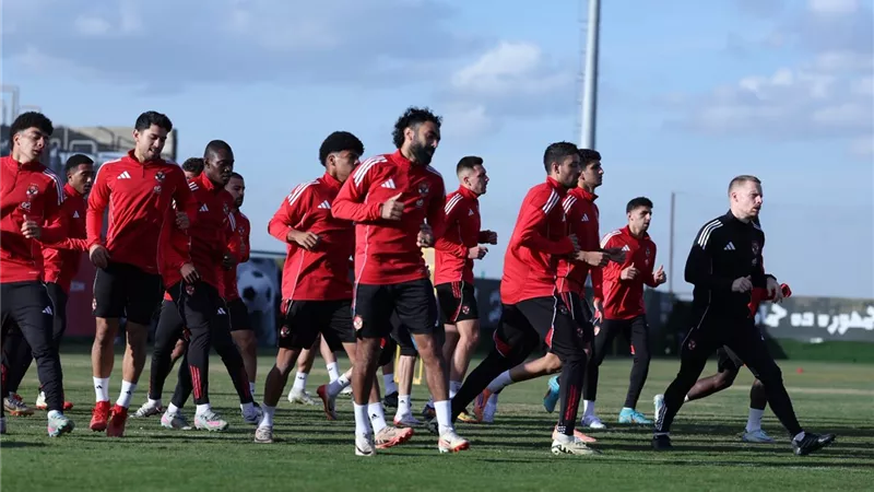 مفاجآت بالجملة.. قائمة الأهلي لمواجهة سيراميكا كليوباترا |خاص