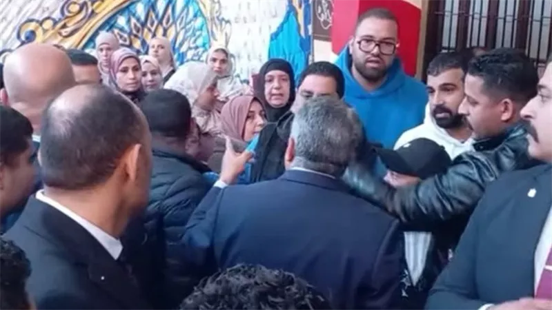  محافظ الدقهلية يتفقد لجان انتخابات مجلس النواب بجولة الإعادة في أجا
