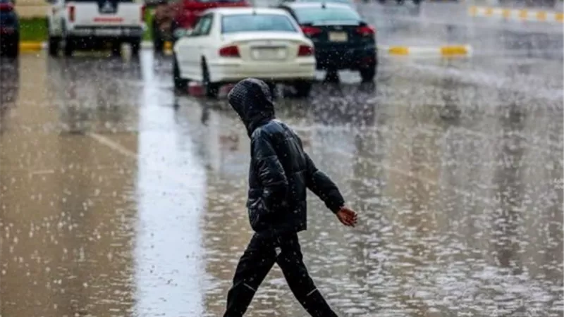 بسبب الأمطار.. إغلاق المدارس في 3 محافظات بالعراق