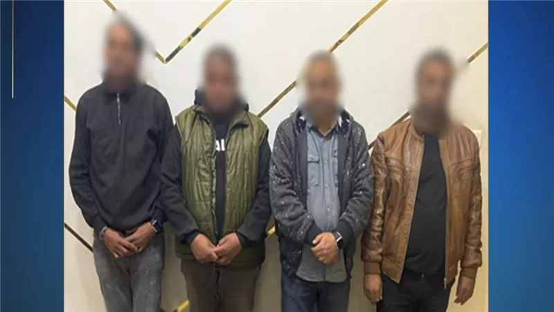 ضبط 4 متهمين يوزعون مبالغ مالية لصالح مرشح في السويس