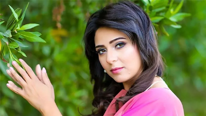 من الطيارة للمستشفى.. إصابة نورهان بوعكة صحية مفاجئة بالمغرب