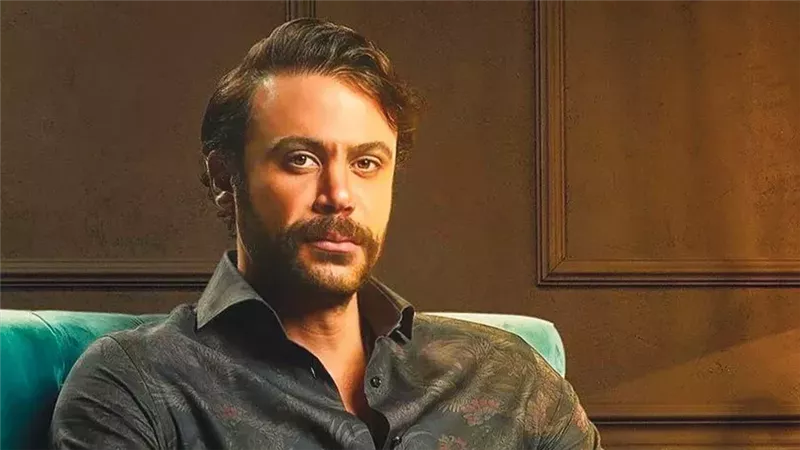 «رجالة وقد المسئولية».. رسالة مؤثرة من محمد إمام لابن عمته «عمر متولي»