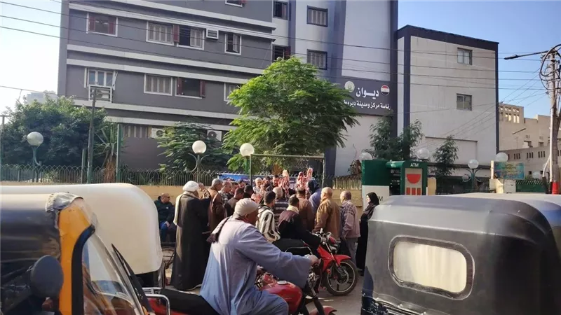طرح لحوم بلدية طازجة بسعر 290 جنيها للكيلو بديروط في أسيوط