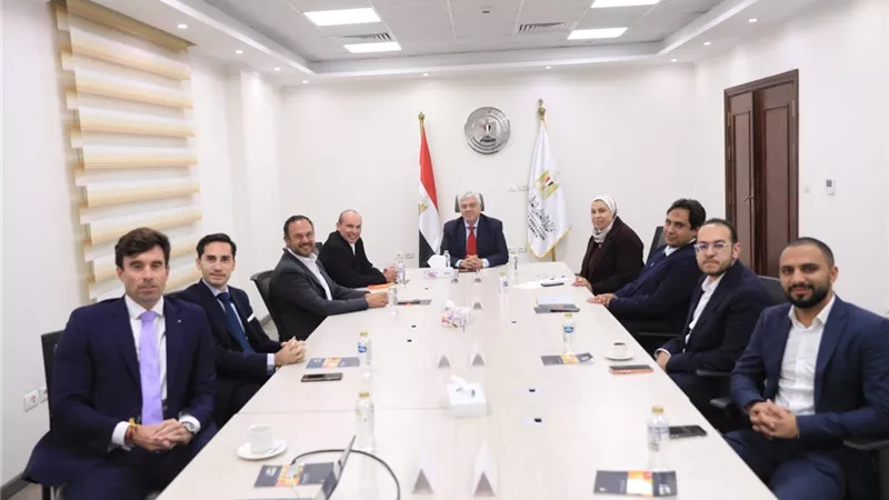 وزير التعليم العالي يبحث سبل تعزيز التعاون مع وفد جامعة سان أنطونيو