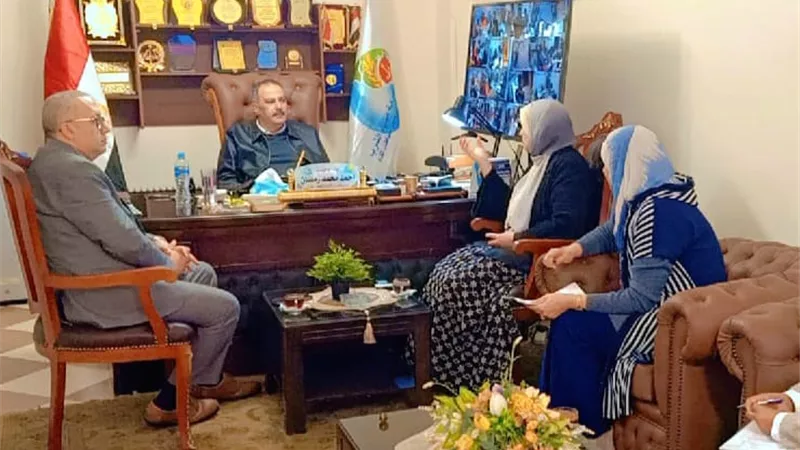 رئيس مياه القناة يناقش أوجه التعاون المشترك مع كلية الهندسة بالجامعة 