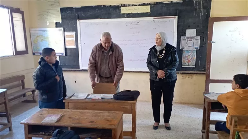وكيل تعليم بني سويف تتابع انتظام الدراسة وتقييم أداء الطلاب بمدارس ببا