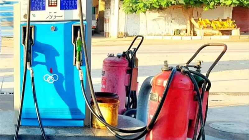 ضبط محطة تمويل سيارات بكفر الدوار لتصرفها في 23 ألف لتر سولار بالبيع 