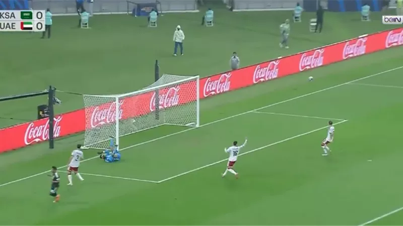 كأس العرب: هدف أبيض للسعودية و«حكم الراية» يحبط فرحة النسور