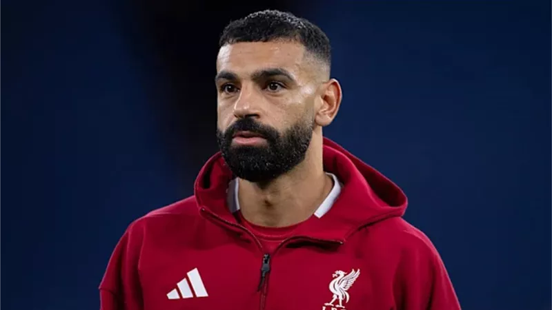أديبايور يكشف عن أفضل لاعب أفريقي بتاريخ البريميرليج.. موقف محمد صلاح؟