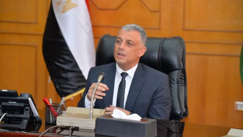 محافظ الإسماعيلية: السيدات عنصر رئيسي في مشهد التصويت بالانتخابات