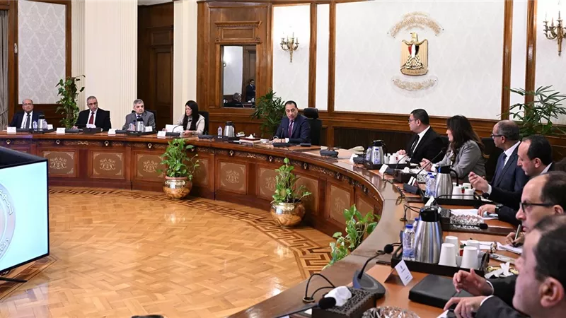 رئيس الوزراء: نتفاوض مع شركات عالمية في مشروعات تحلية مياه البحر