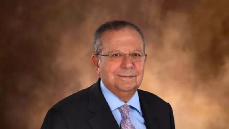 خبير مصرفي: تخارج الاستثمارات الأجنبية وراء صعود الدولار