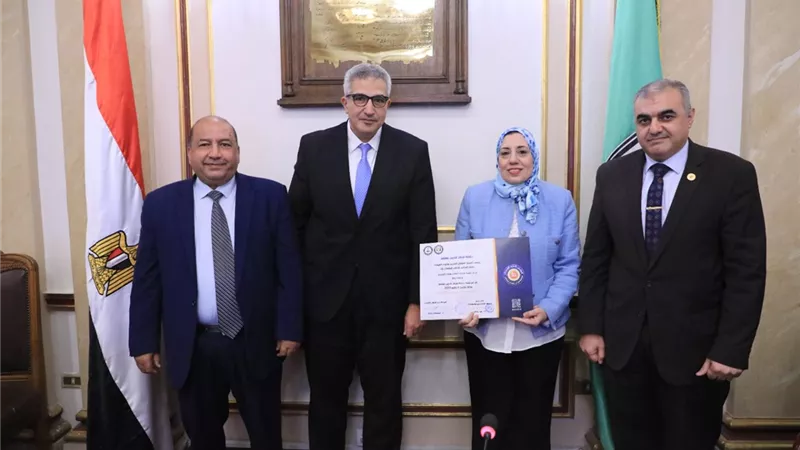 اعتماد مركز تنمية قدرات أعضاء هيئة التدريس بجامعة بنها
