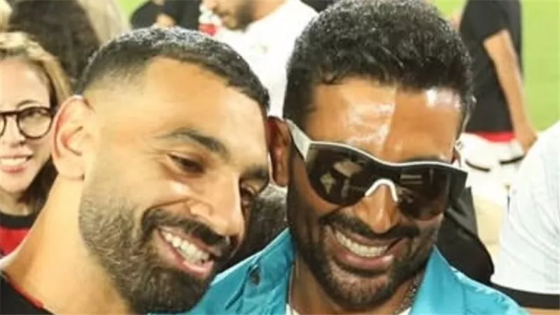 تعرف على هدية أحمد سعد للنجم محمد صلاح 