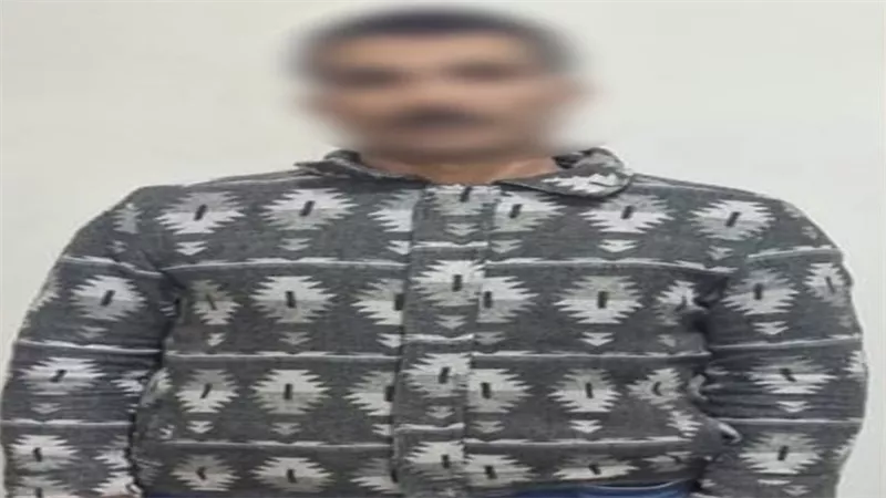 ضبط شخص لحث الناخبين على التصويت لمرشح بكفر الزيات