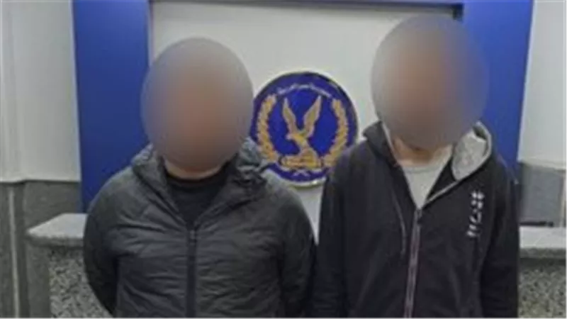أمن الشرقية يضبط شخصين يوزعان مبالغ مالية أمام اللجان