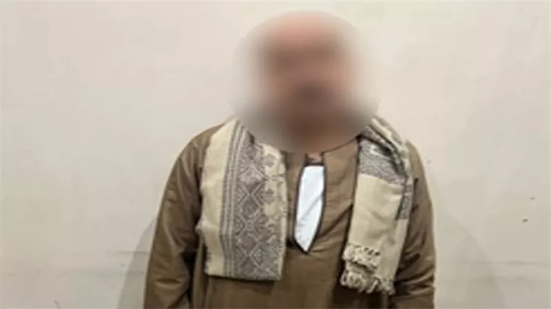 ضبط شخص بحوزته مبالغ مالية أمام لجنة انتخابية بأشمون