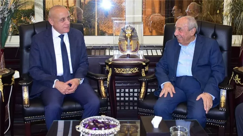 نقيب المهندسين ومحافظ الأقصر يبحثان توسيع التعاون 