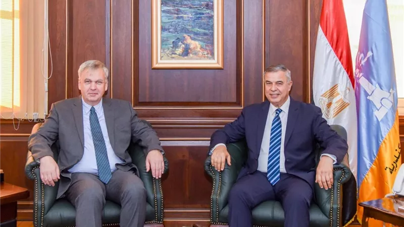 محافظ الإسكندرية يستقبل سفير ألمانيا لبحث سبل تعزيز التعاون المشترك