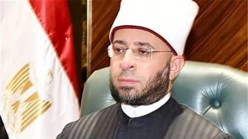 وزير الأوقاف يكافئ عامل مسجد بـ 10 آلاف جنيه|تفاصيل