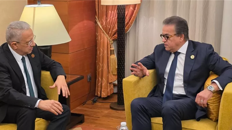 وزير الصحة ونظيره التونسي يبحثان تبادل الخبرات بين الأطباء وتصنيع الأدوية