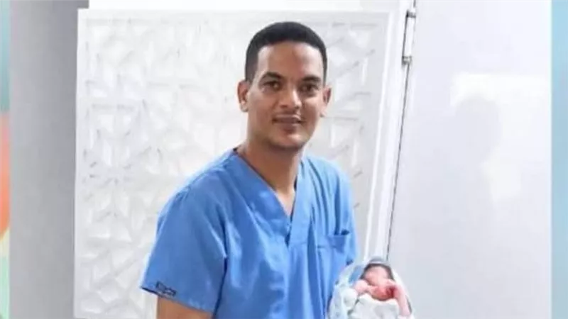 شهيد الواجب.. نقابة أطباء قنا تنعى طبيبا مات متأثرا بإصابته بطلق ناري