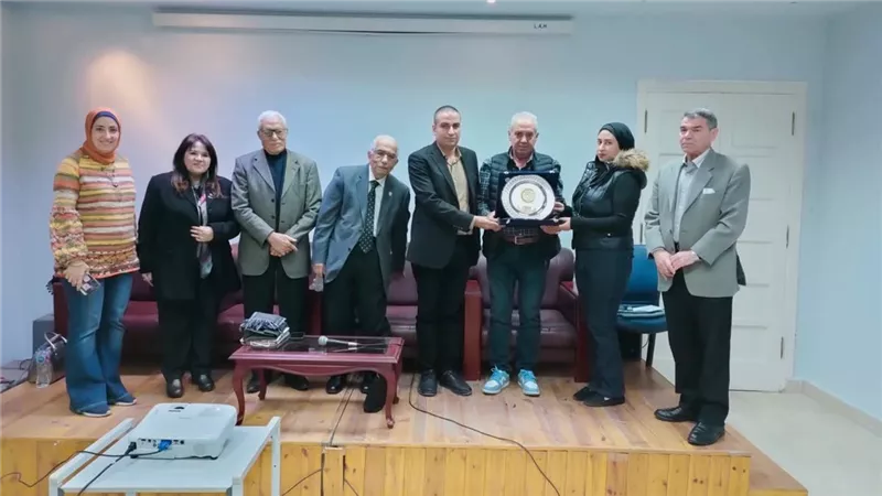 ندوة تأبين الشاعر الراحل فوزي خضر بمركز متاحف محمود سعيد بالإسكندرية
