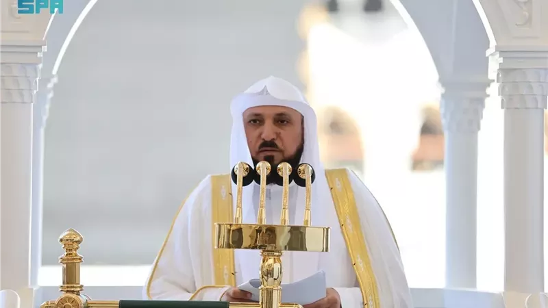 خطيب المسجد الحرام: بعض الناس أصبحوا يدعون الأولياء من دون الله
